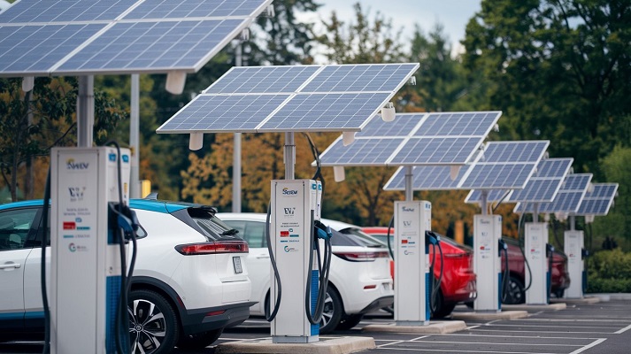 electric vehicle charging stations powered by solar energy